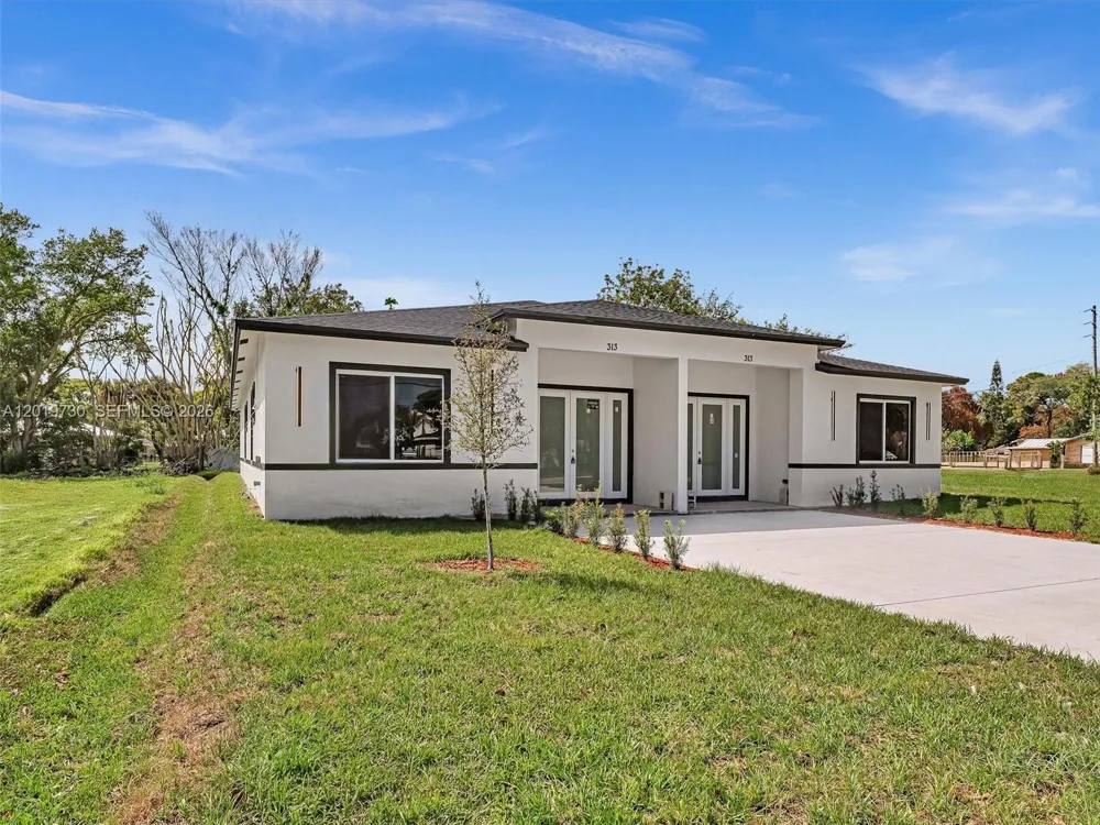 313 S 13th St #B Fort Pierce, FL 34950