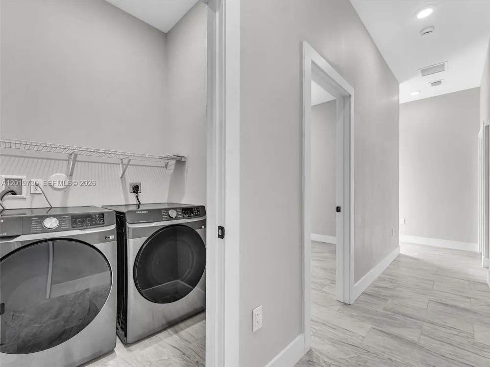 313 S 13th St #B Fort Pierce, FL 34950