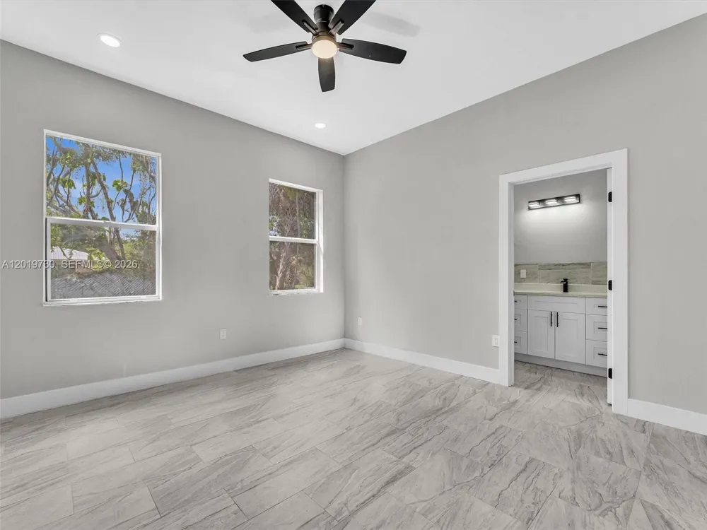 313 S 13th St #B Fort Pierce, FL 34950
