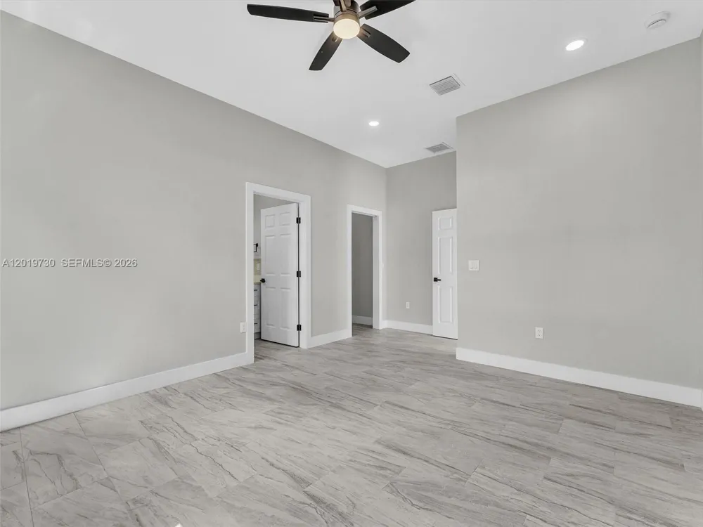 313 S 13th St #B Fort Pierce, FL 34950