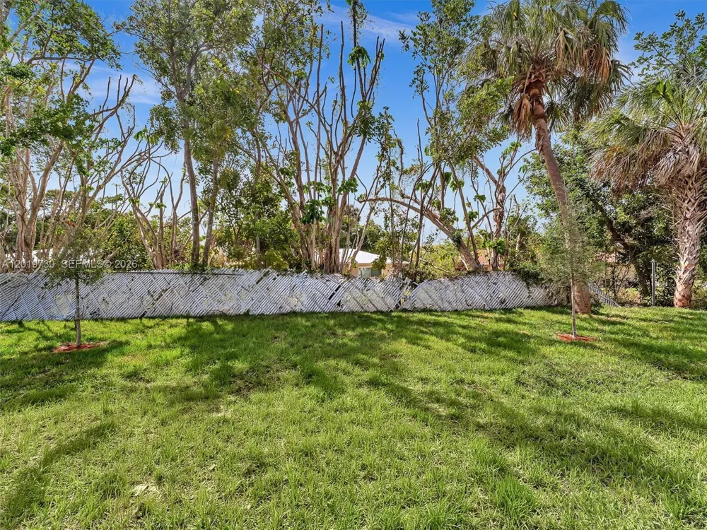 313 S 13th St #B Fort Pierce, FL 34950