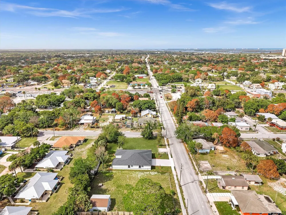 313 S 13th St #B Fort Pierce, FL 34950