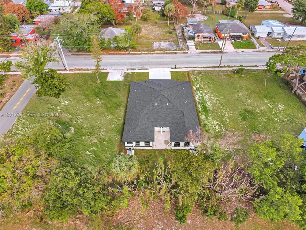313 S 13th St #B Fort Pierce, FL 34950