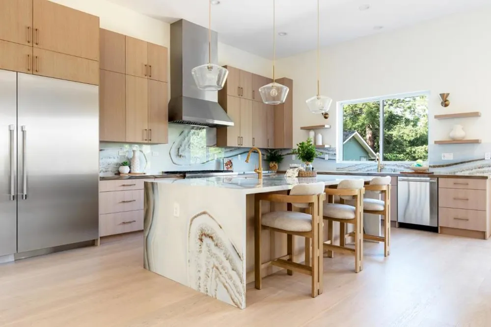 20599 Leonard Road Saratoga, CA 95070