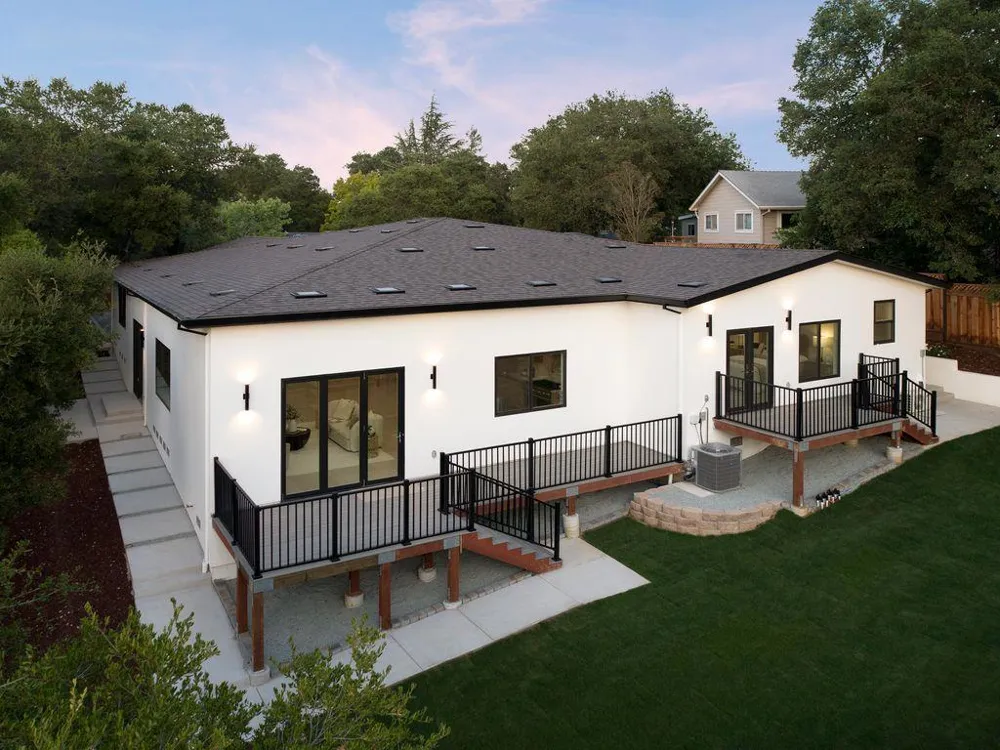 20599 Leonard Road Saratoga, CA 95070