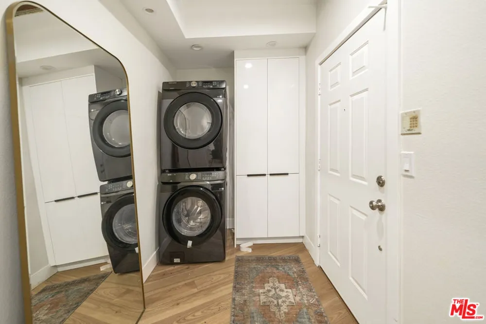 4139 Cahuenga Boulevard #106 North Hollywood, CA 91602