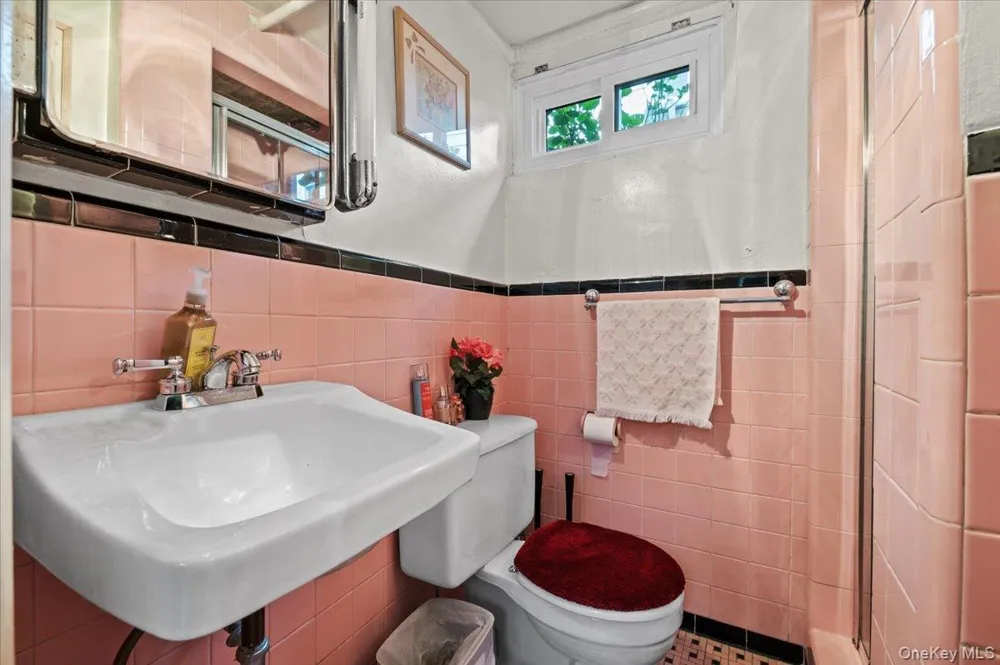 183-41 Dalny Road Jamaica Estates, NY 11432