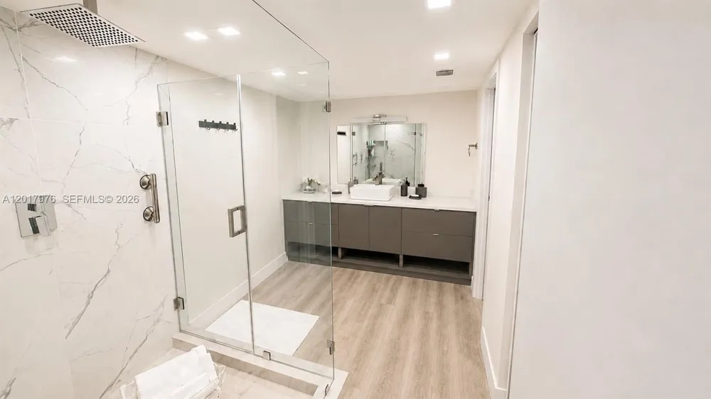 1121 Crandon Blvd #E708 Key Biscayne, FL 33149
