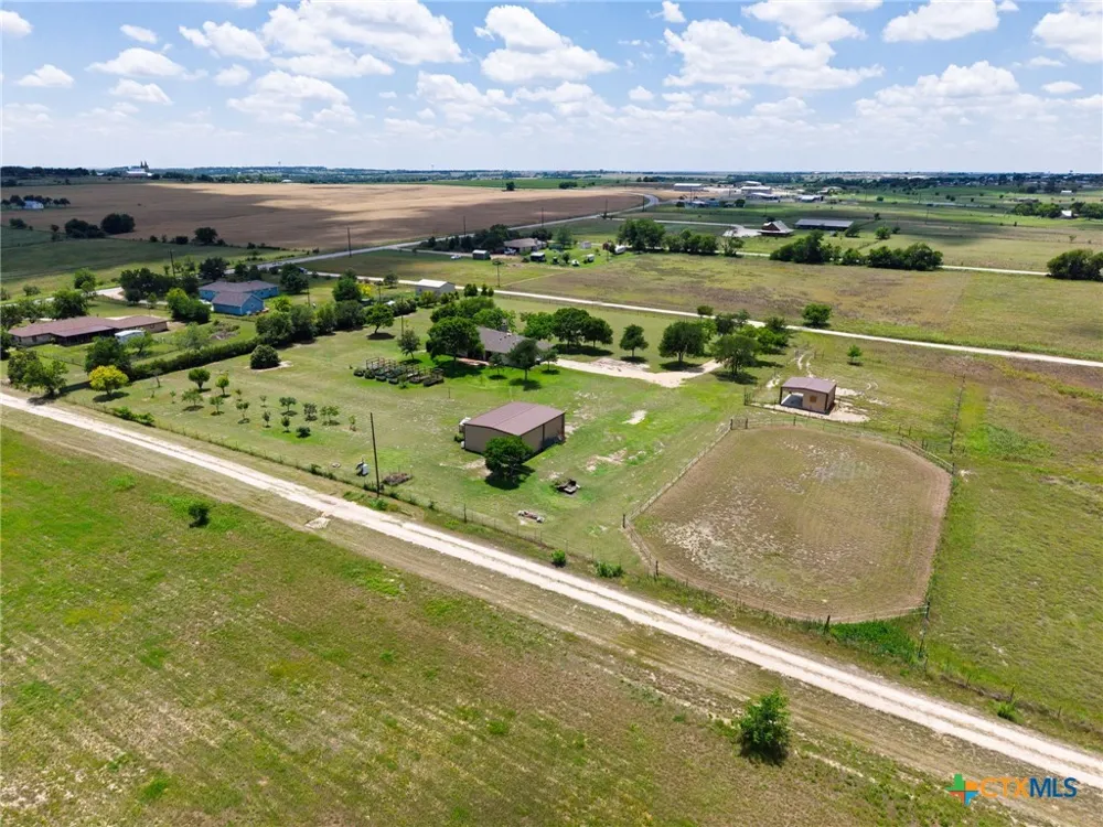 120 Rae Lane Jarrell, TX 76537