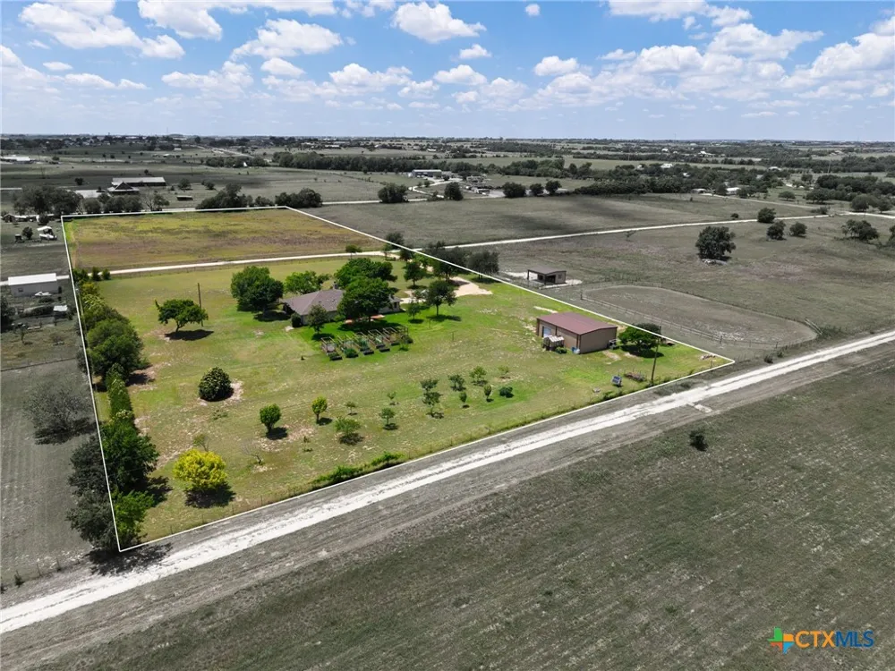 120 Rae Lane Jarrell, TX 76537