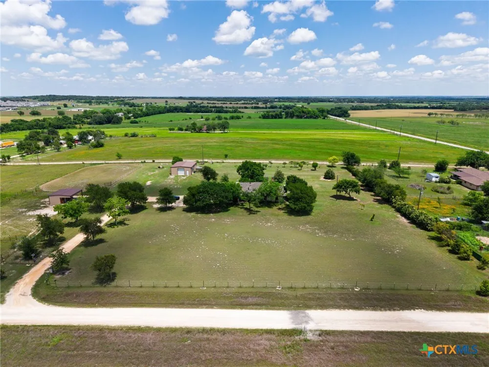 120 Rae Lane Jarrell, TX 76537