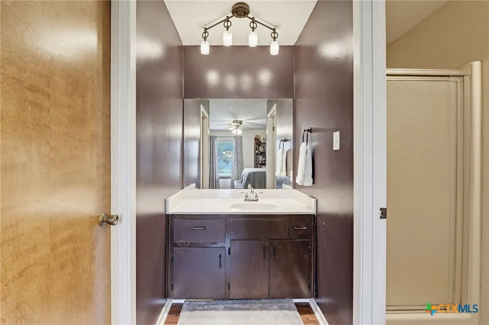 120 Rae Lane Jarrell, TX 76537