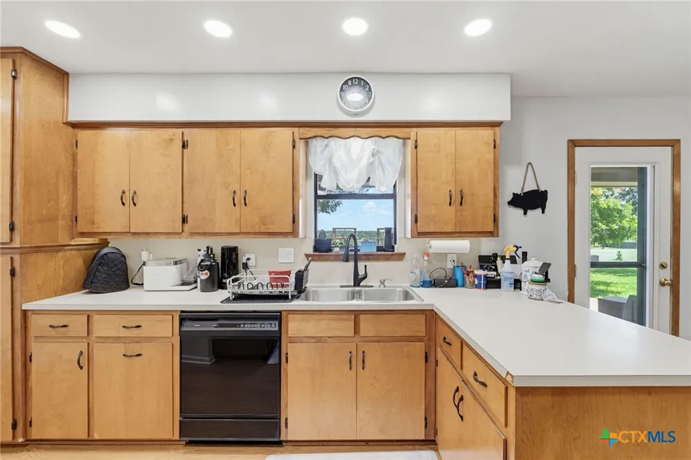 120 Rae Lane Jarrell, TX 76537