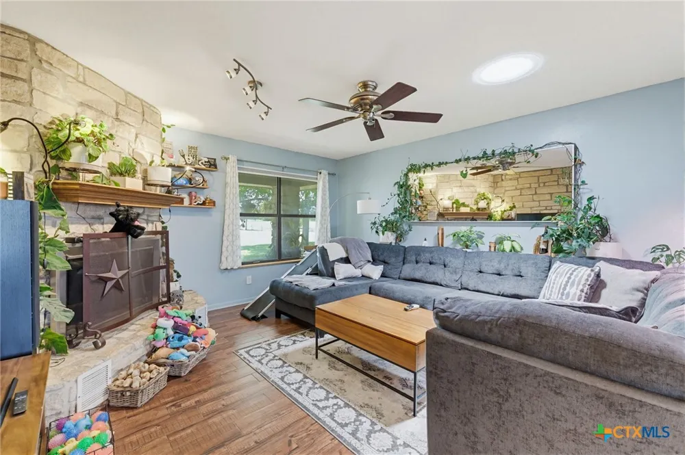 120 Rae Lane Jarrell, TX 76537