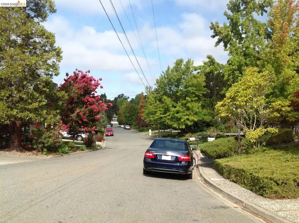 29 Thorndale PL Moraga, CA 94556