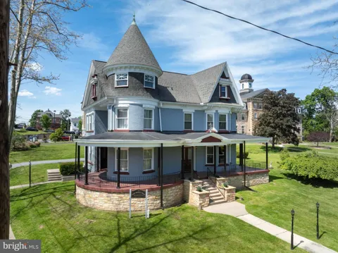 501 WALNUT STREET