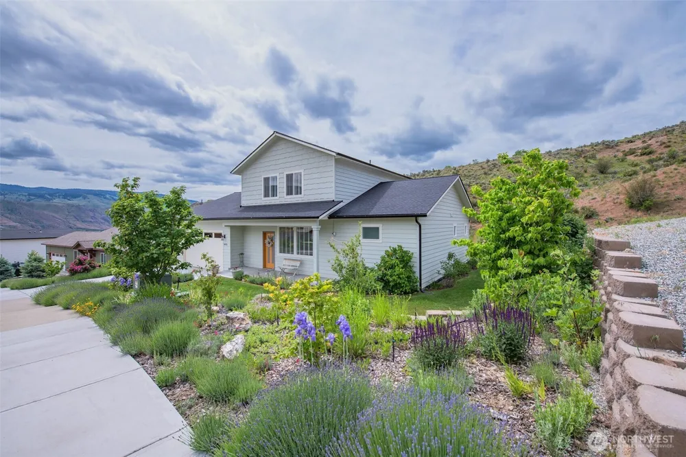9975 Saska Way Entiat, WA 98822