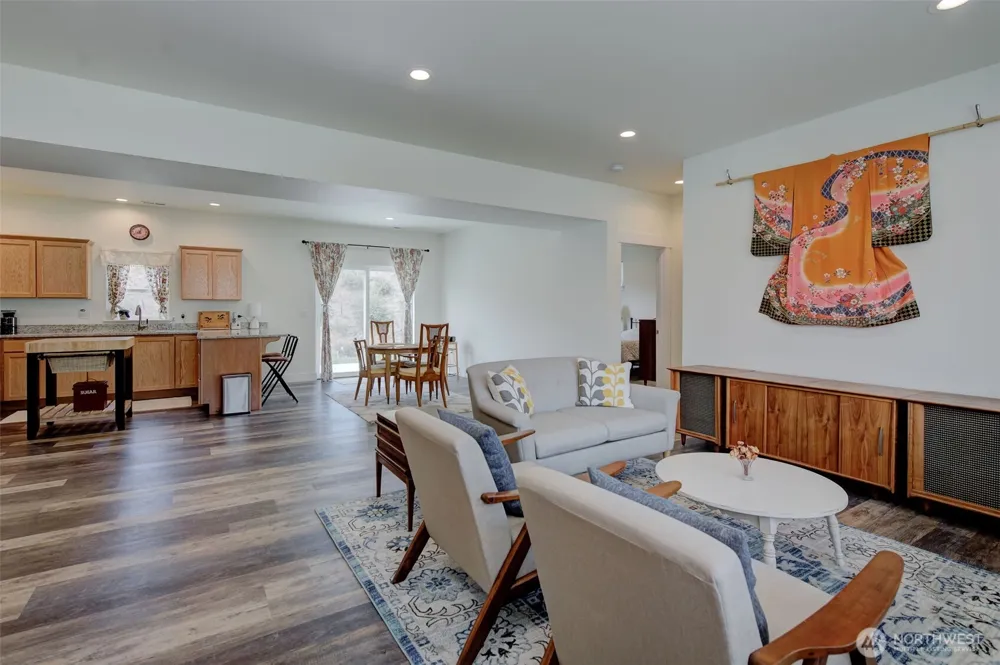 9975 Saska Way Entiat, WA 98822