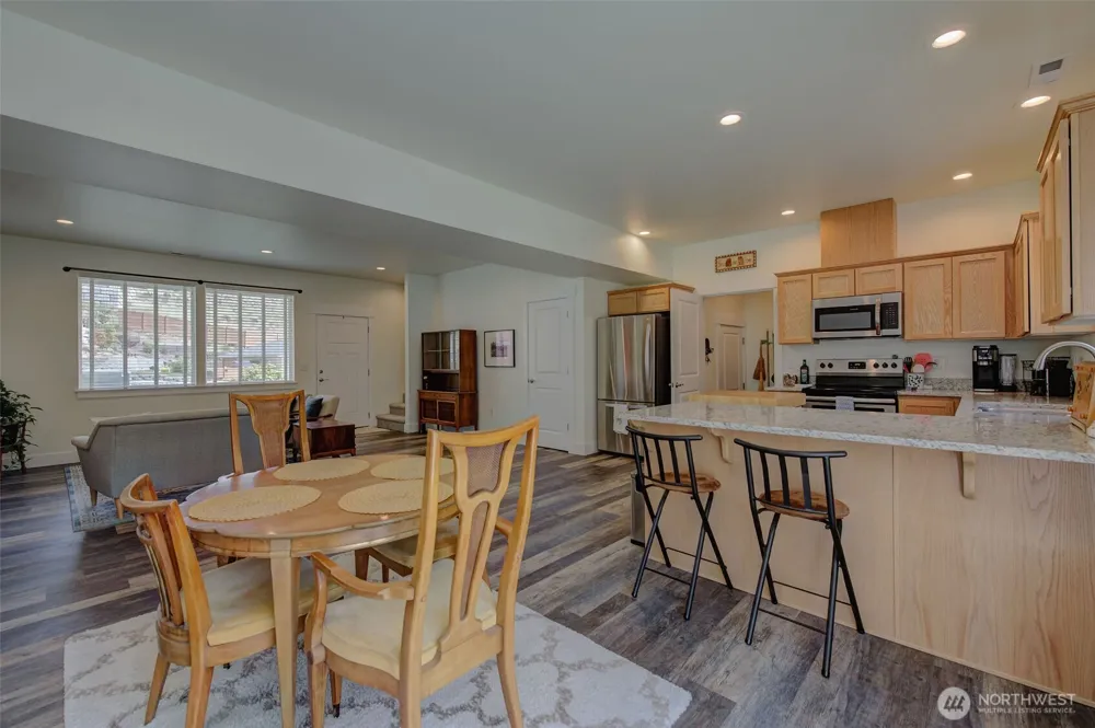 9975 Saska Way Entiat, WA 98822