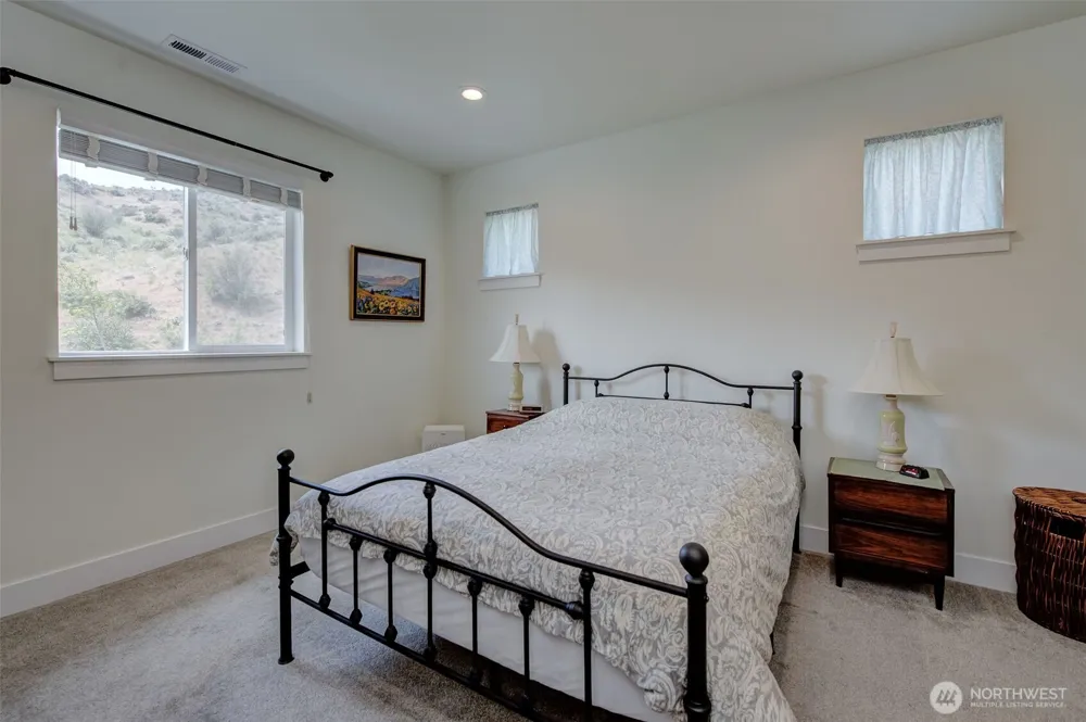 9975 Saska Way Entiat, WA 98822