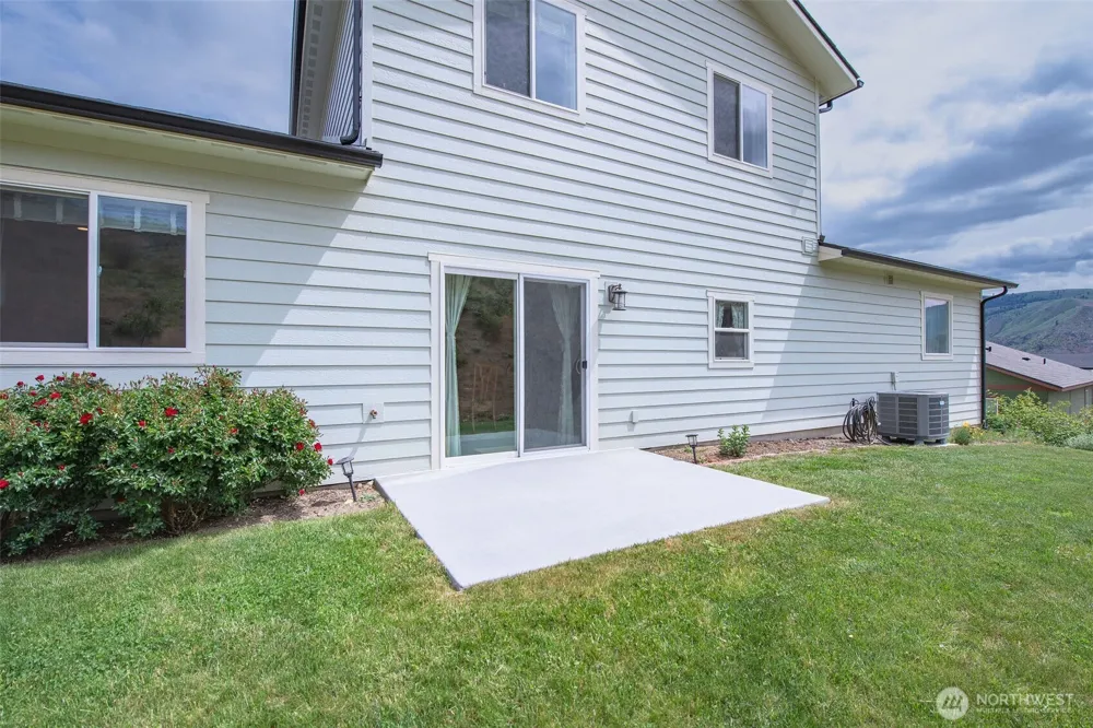 9975 Saska Way Entiat, WA 98822
