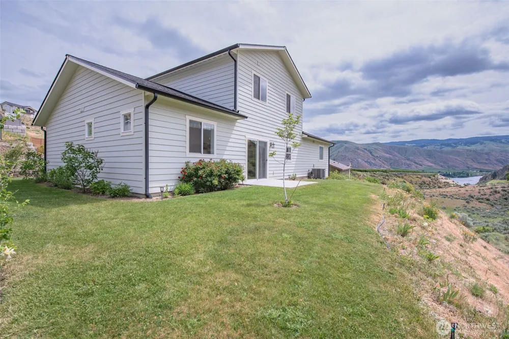 9975 Saska Way Entiat, WA 98822
