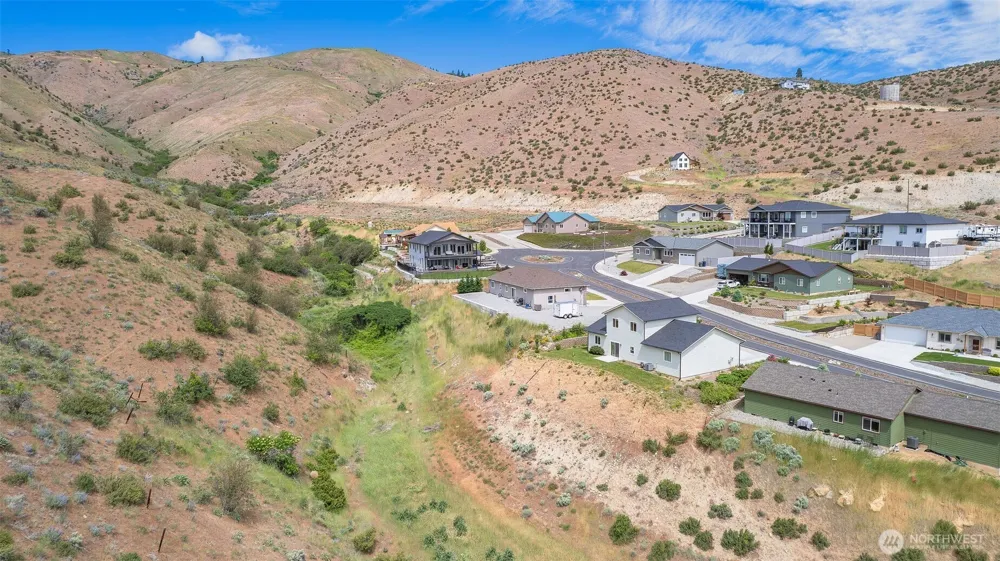 9975 Saska Way Entiat, WA 98822