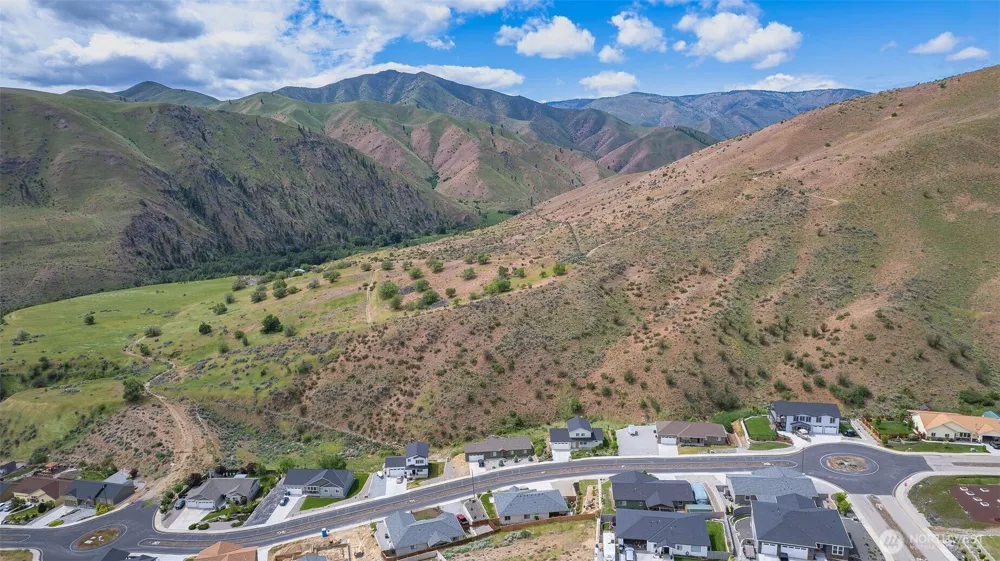 9975 Saska Way Entiat, WA 98822