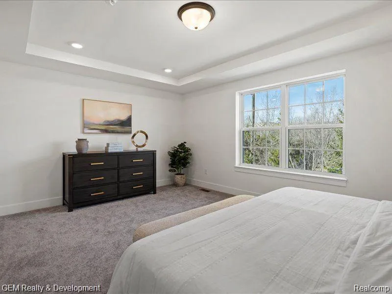 506 Village Lane Milford Village, MI 48381