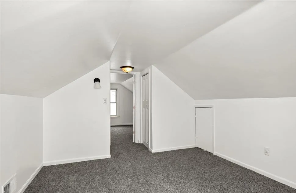 24868 Grove Avenue Eastpointe City, MI 48021