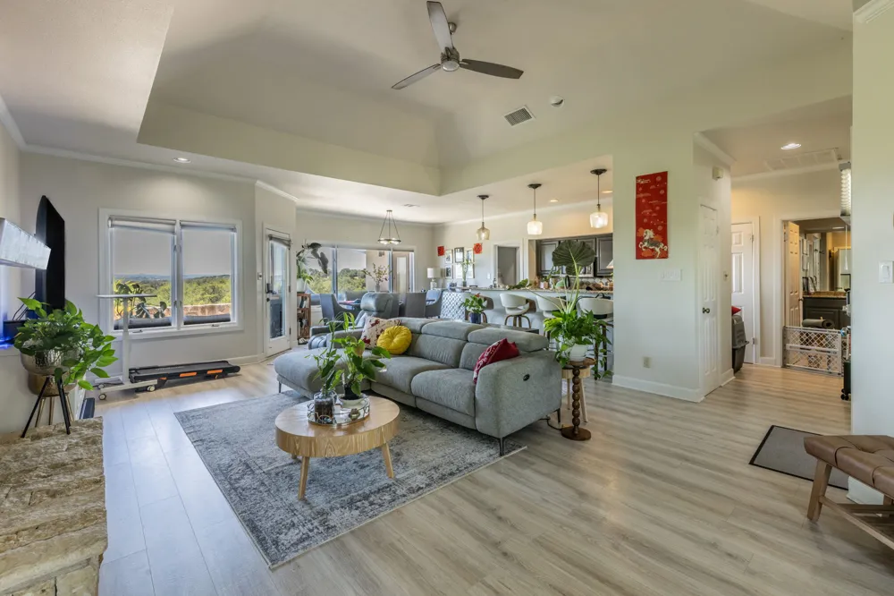 1703 Clubhouse Hill Drive Spicewood, TX 78669