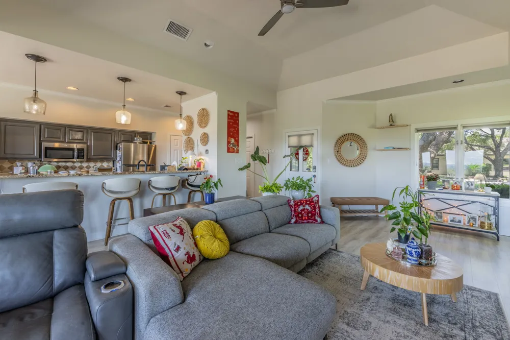 1703 Clubhouse Hill Drive Spicewood, TX 78669