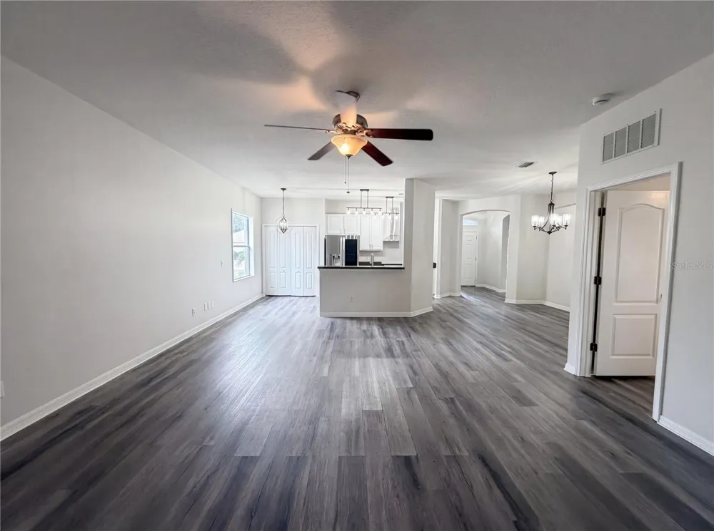 3408 GROVE BLOSSOM LANE Plant City, FL 33567