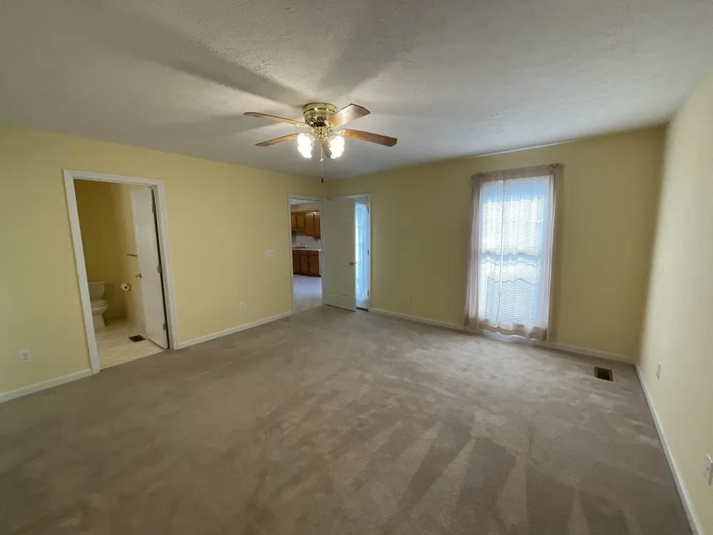 1725 Hollow Oak Dr Lebanon, TN 37087