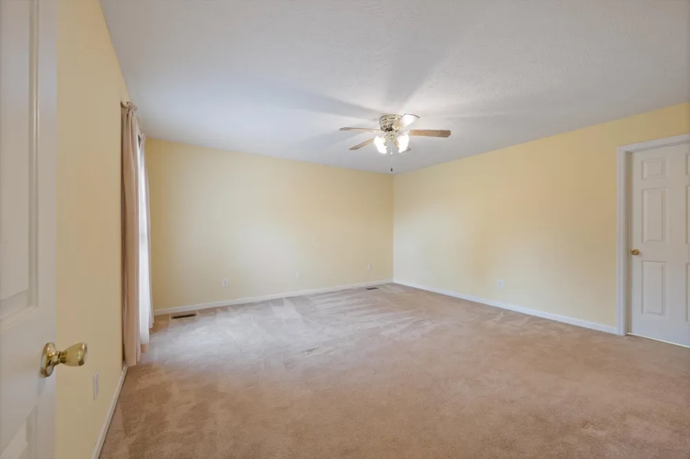 1725 Hollow Oak Dr Lebanon, TN 37087
