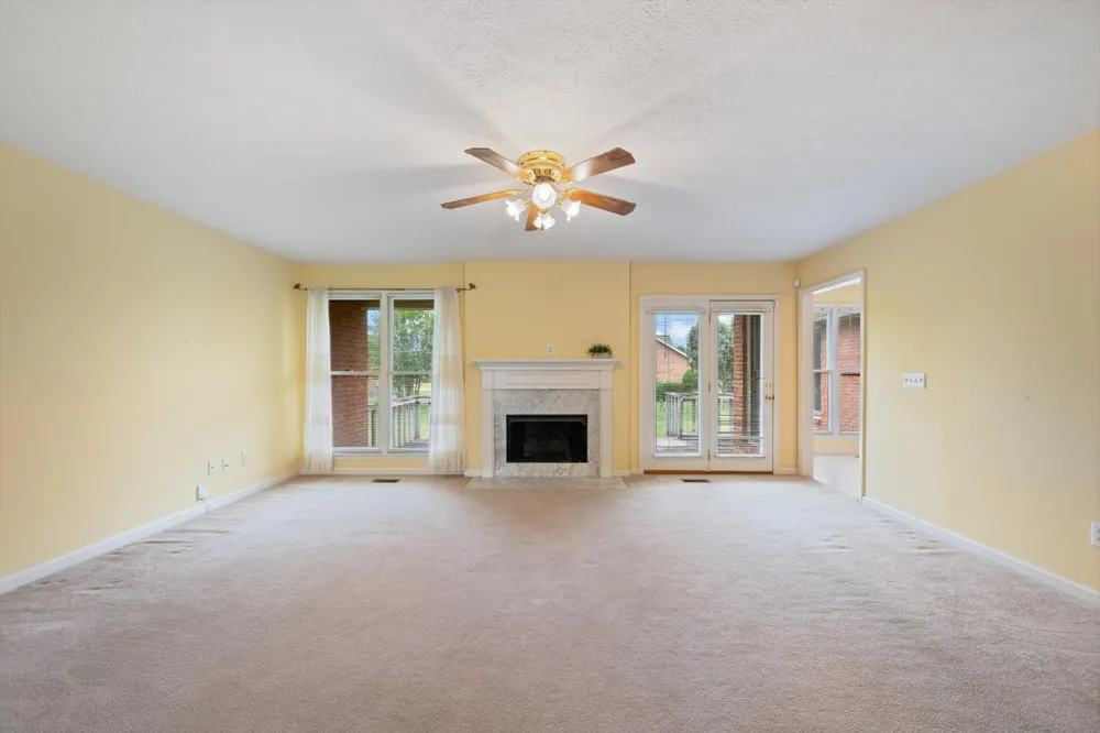 1725 Hollow Oak Dr Lebanon, TN 37087