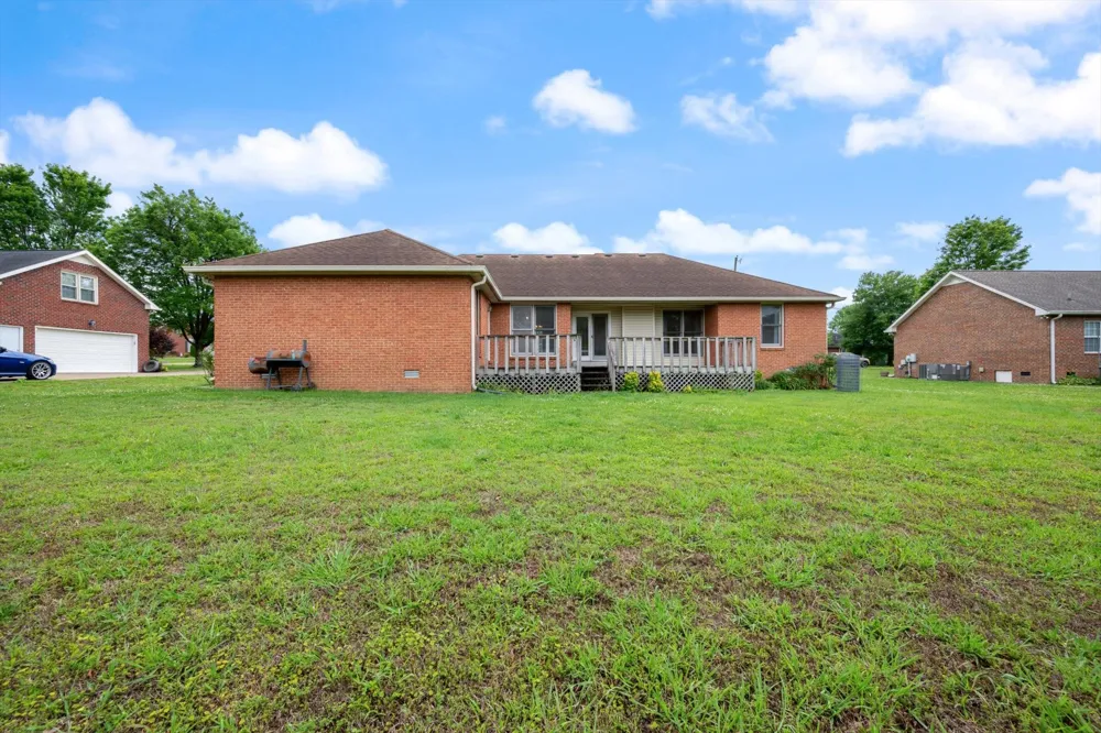 1725 Hollow Oak Dr Lebanon, TN 37087