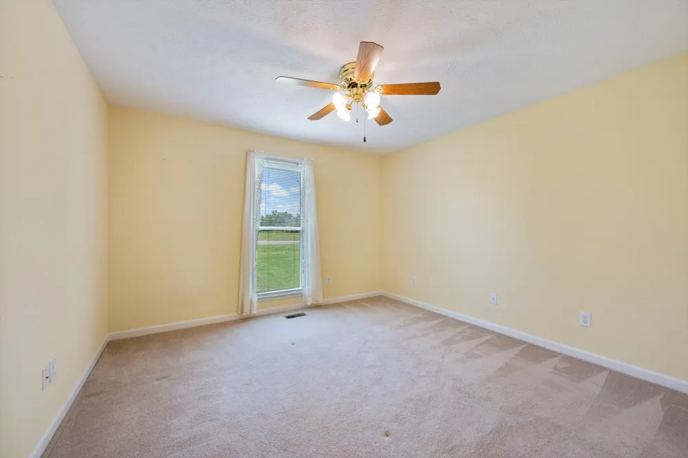1725 Hollow Oak Dr Lebanon, TN 37087