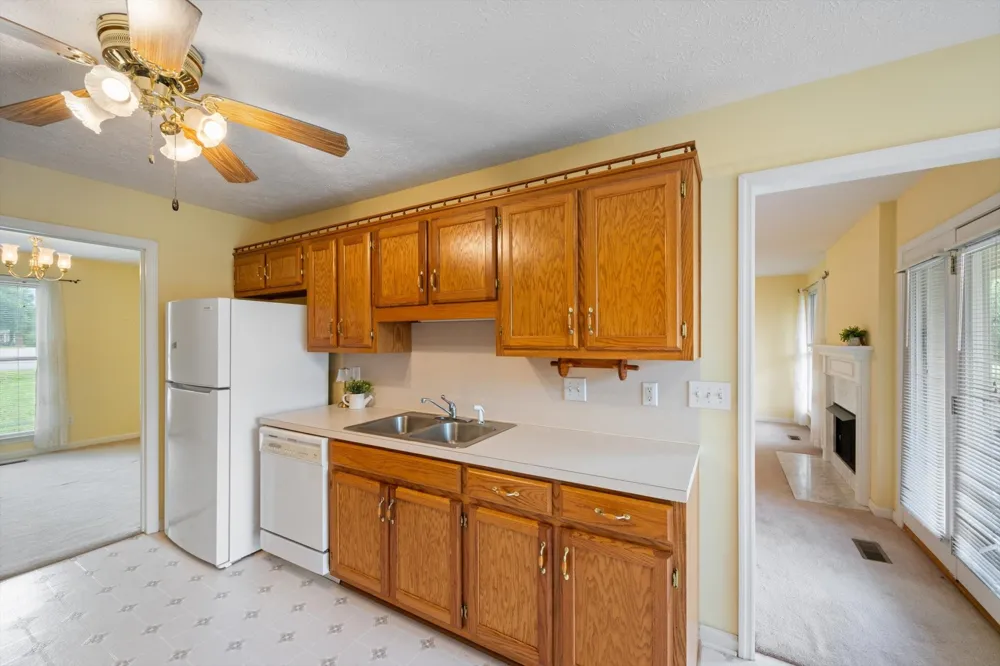1725 Hollow Oak Dr Lebanon, TN 37087