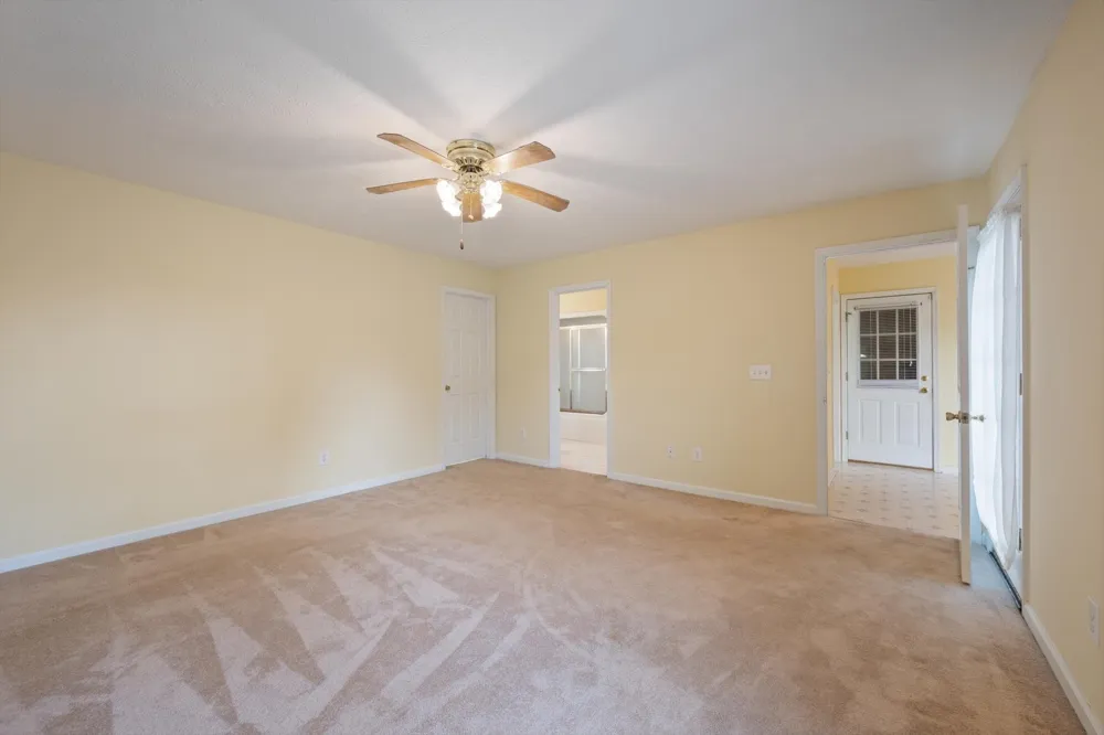 1725 Hollow Oak Dr Lebanon, TN 37087