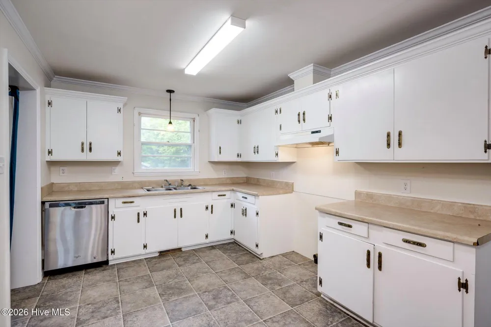 310 Black Street Thomson, GA 30824