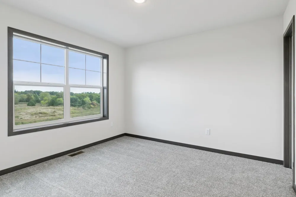 2840 219th Avenue NE East Bethel, MN 55011