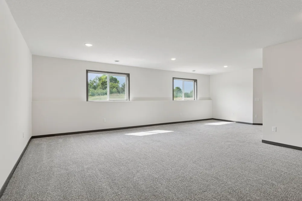 2840 219th Avenue NE East Bethel, MN 55011