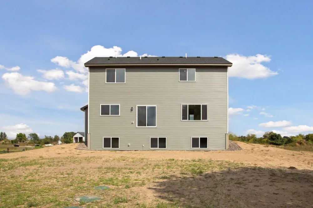2840 219th Avenue NE East Bethel, MN 55011