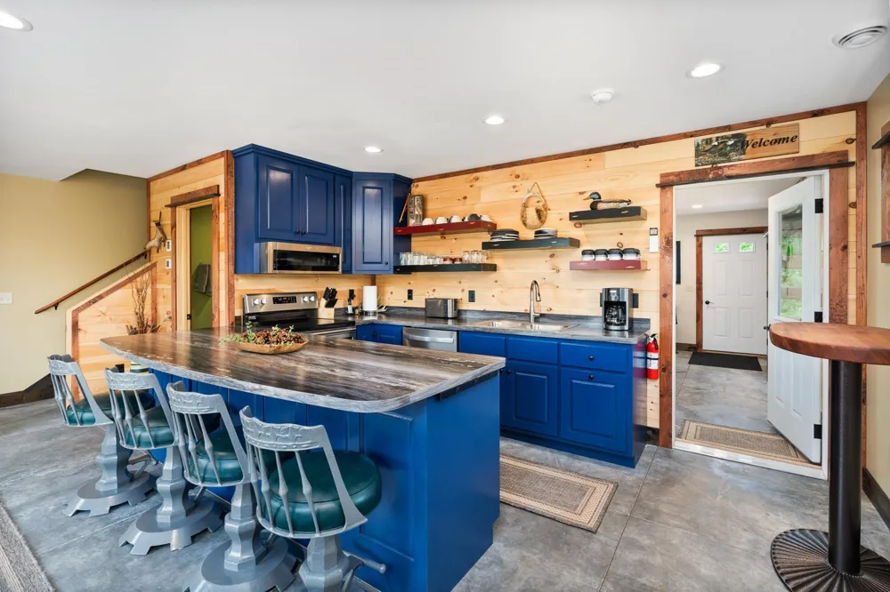 6785 Village Drive Finland, MN 55603