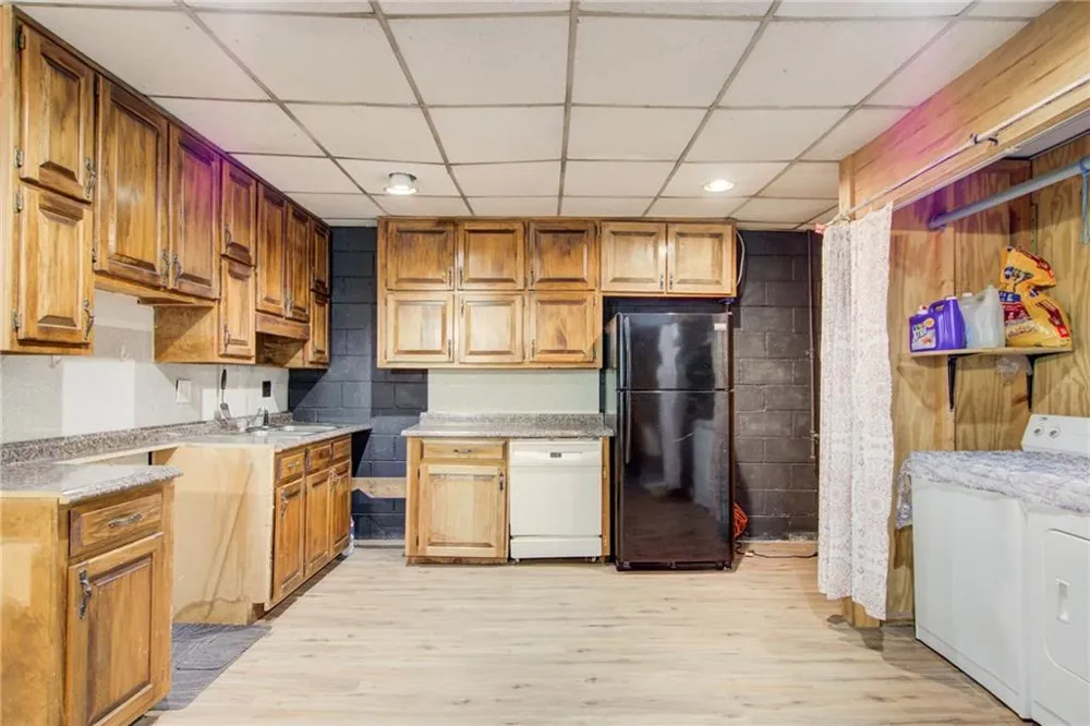 8176 E HIGHWAY 5 Whitesburg, GA 30185