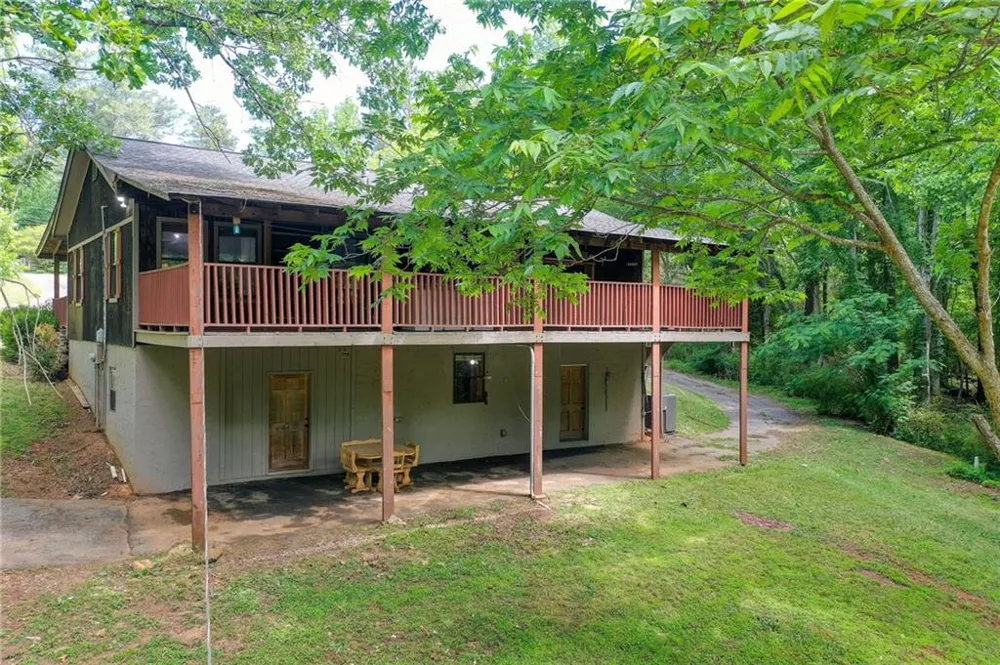 8176 E HIGHWAY 5 Whitesburg, GA 30185