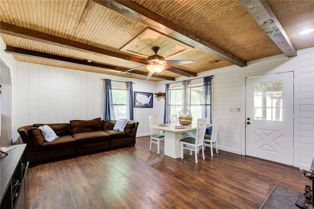 8176 E HIGHWAY 5 Whitesburg, GA 30185