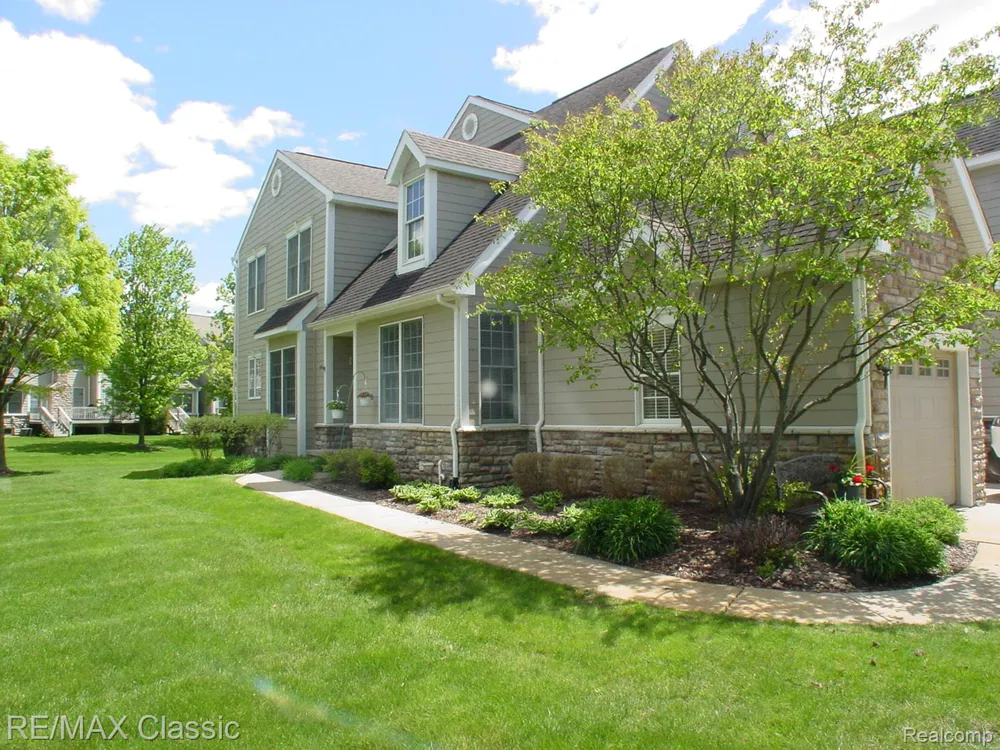 26426 Island Lake Drive #24 Novi City, MI 48374