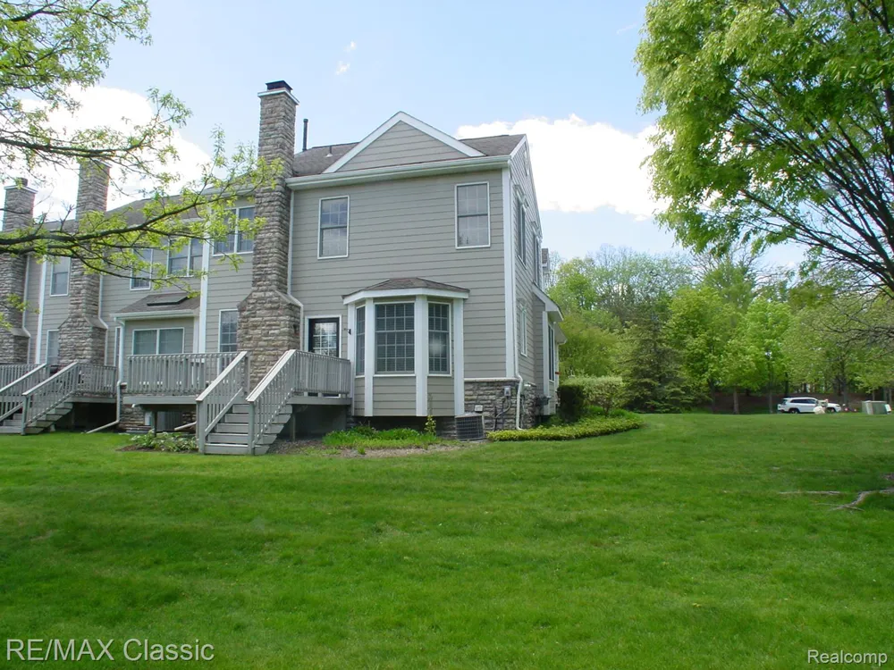 26426 Island Lake Drive #24 Novi City, MI 48374